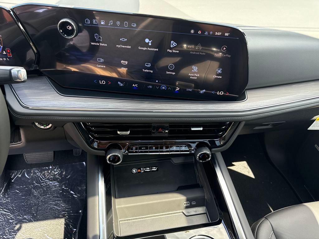 new 2025 Chevrolet Suburban car, priced at $75,380