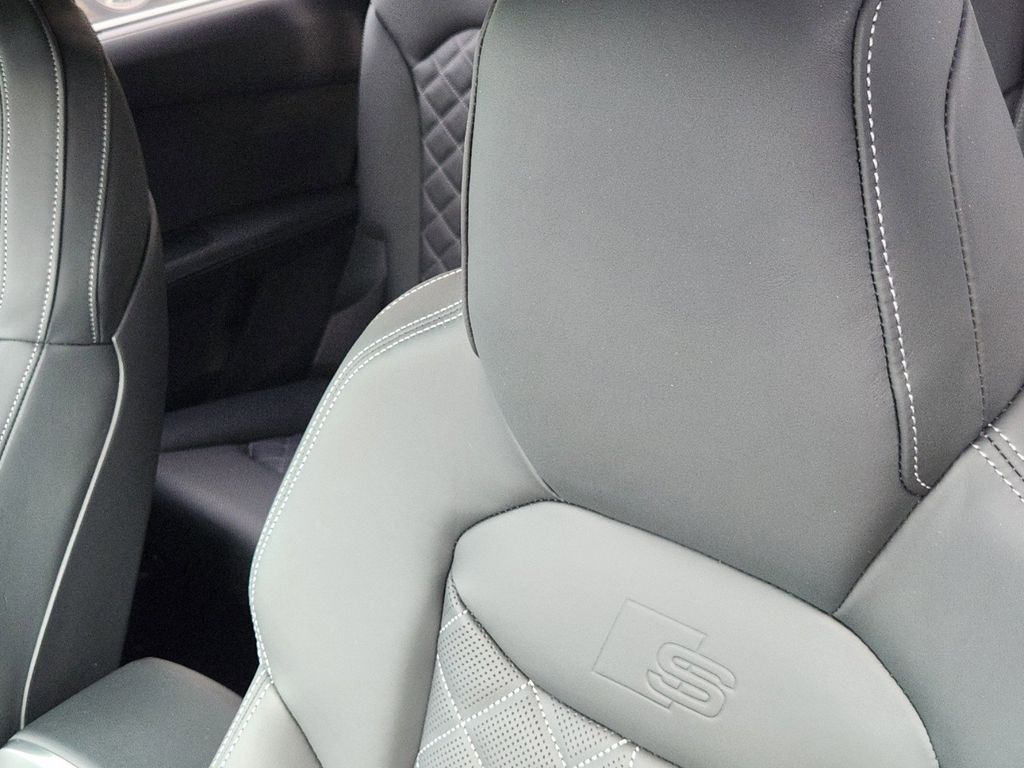 new 2025 Audi SQ7 car, priced at $100,140