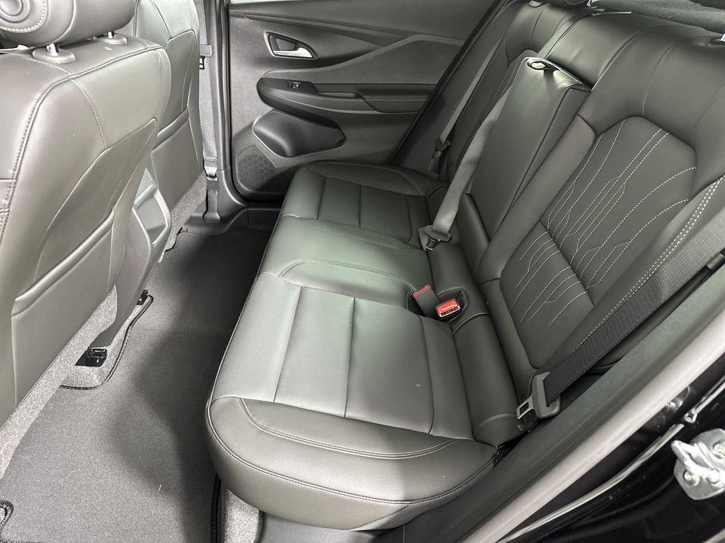 new 2025 Buick Envista car, priced at $29,495