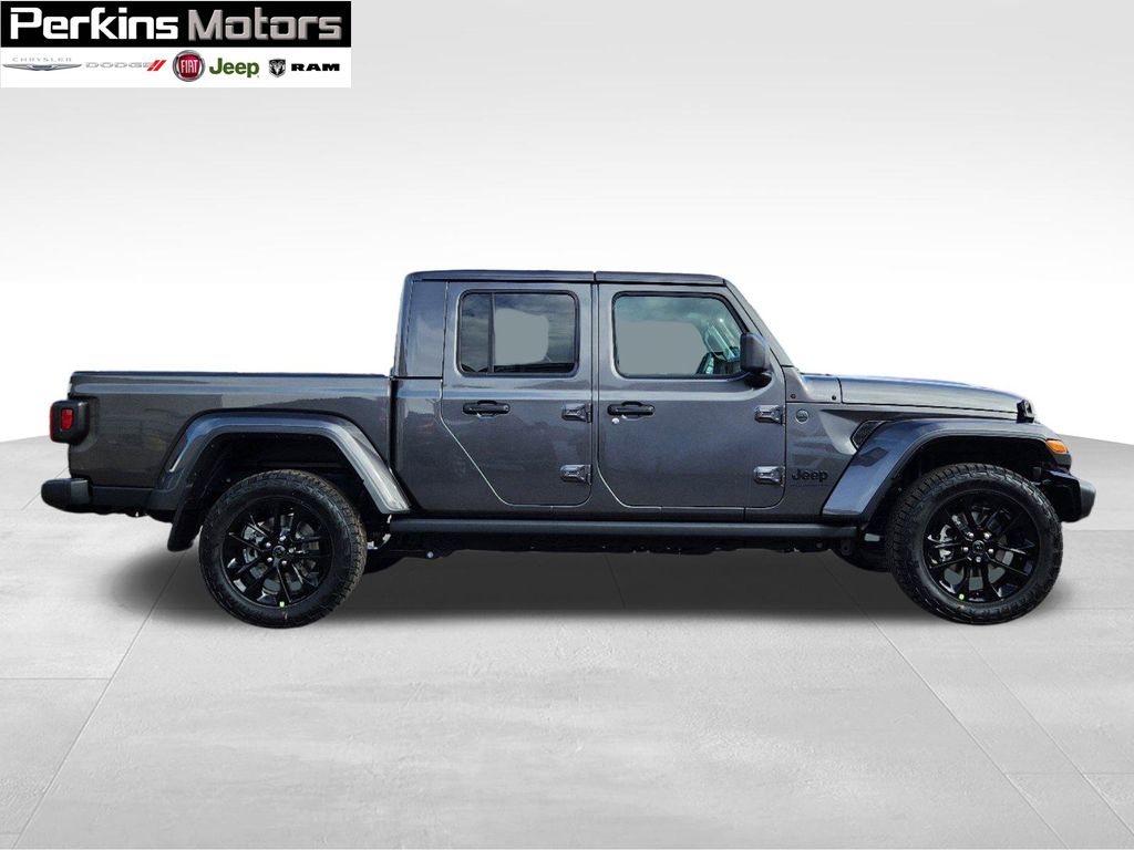 new 2025 Jeep Gladiator car, priced at $41,474