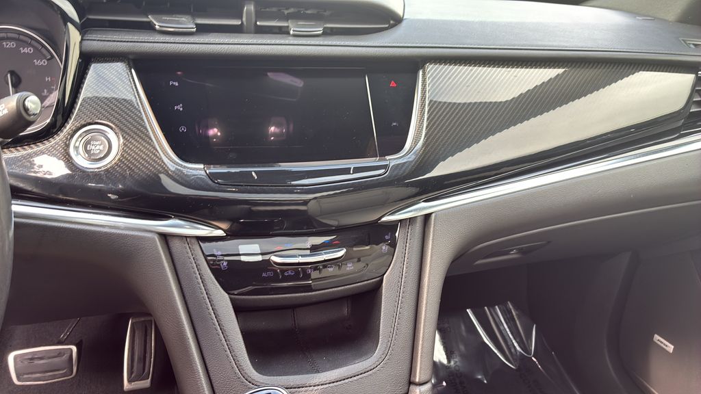 used 2022 Cadillac XT6 car, priced at $37,000
