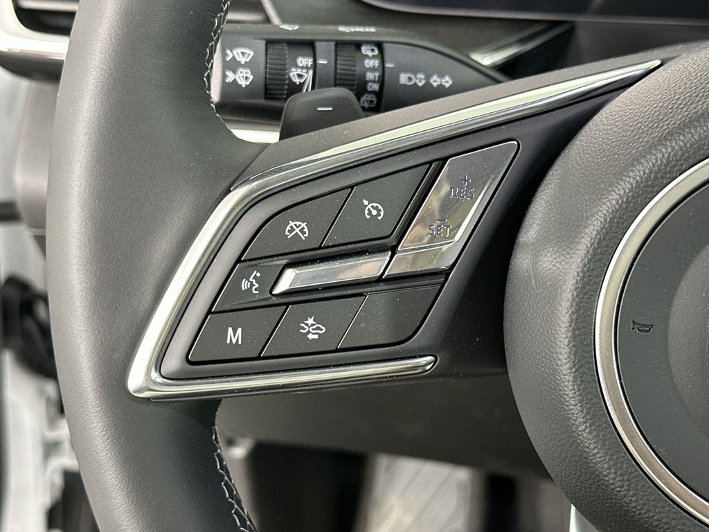 new 2025 Buick Envision car, priced at $35,245