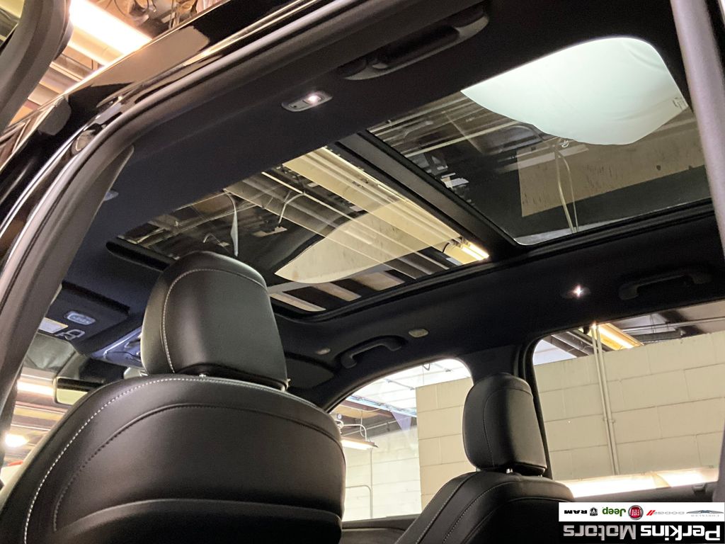 new 2025 Jeep Grand Cherokee car, priced at $61,209