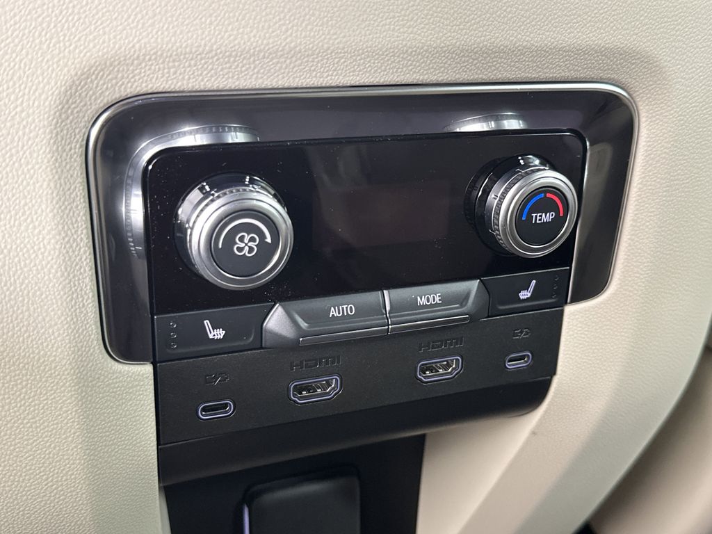 new 2025 GMC Yukon XL car, priced at $97,580