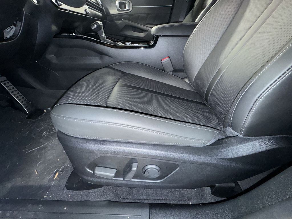new 2025 Kia Sorento car, priced at $43,016