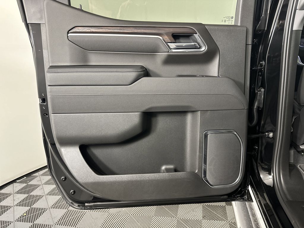 new 2025 GMC Sierra 1500 car, priced at $59,319