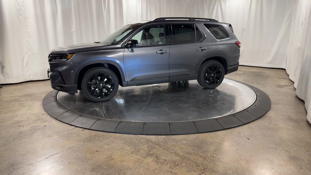 new 2025 Honda Pilot car, priced at $56,075