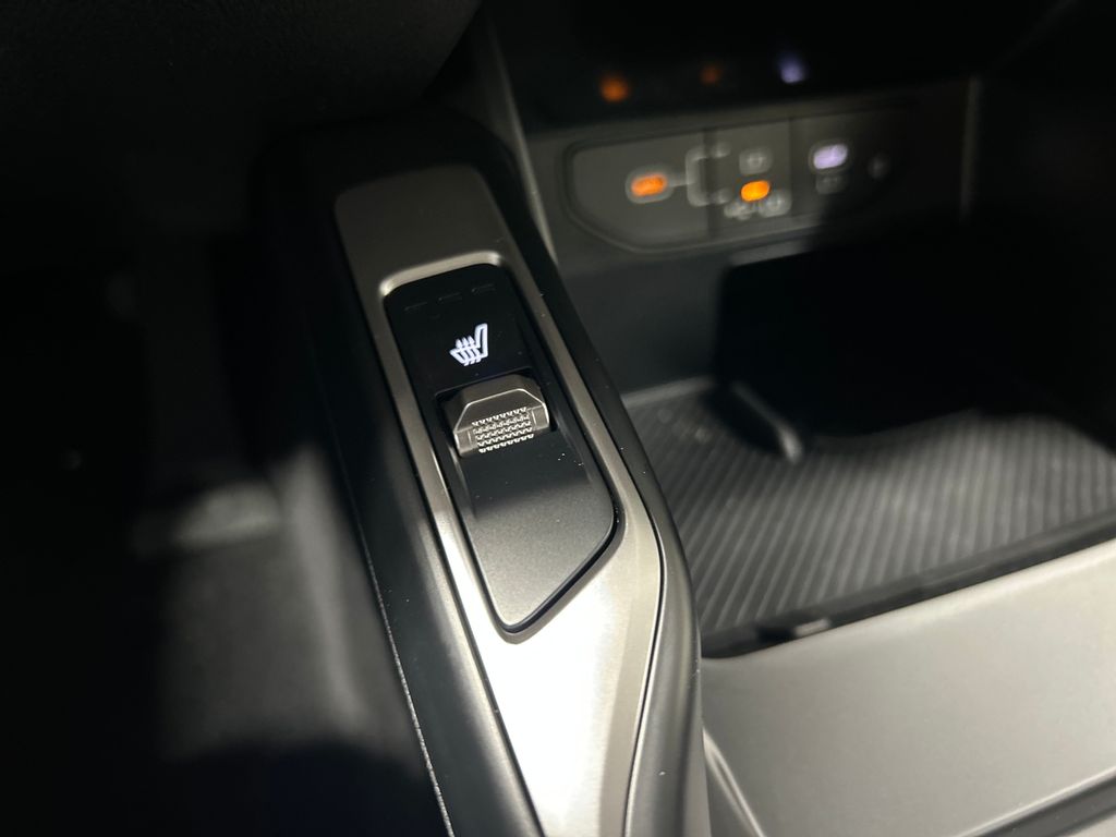 new 2025 Kia Sorento car, priced at $35,854