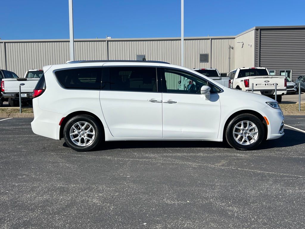 used 2021 Chrysler Pacifica car, priced at $21,000