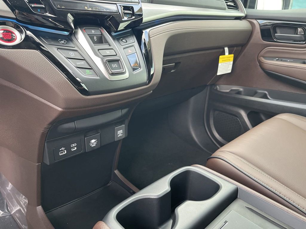 new 2025 Honda Odyssey car, priced at $46,522