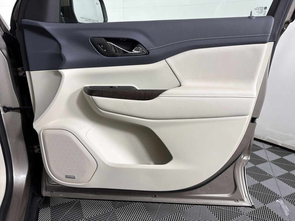 used 2023 GMC Acadia car, priced at $39,791