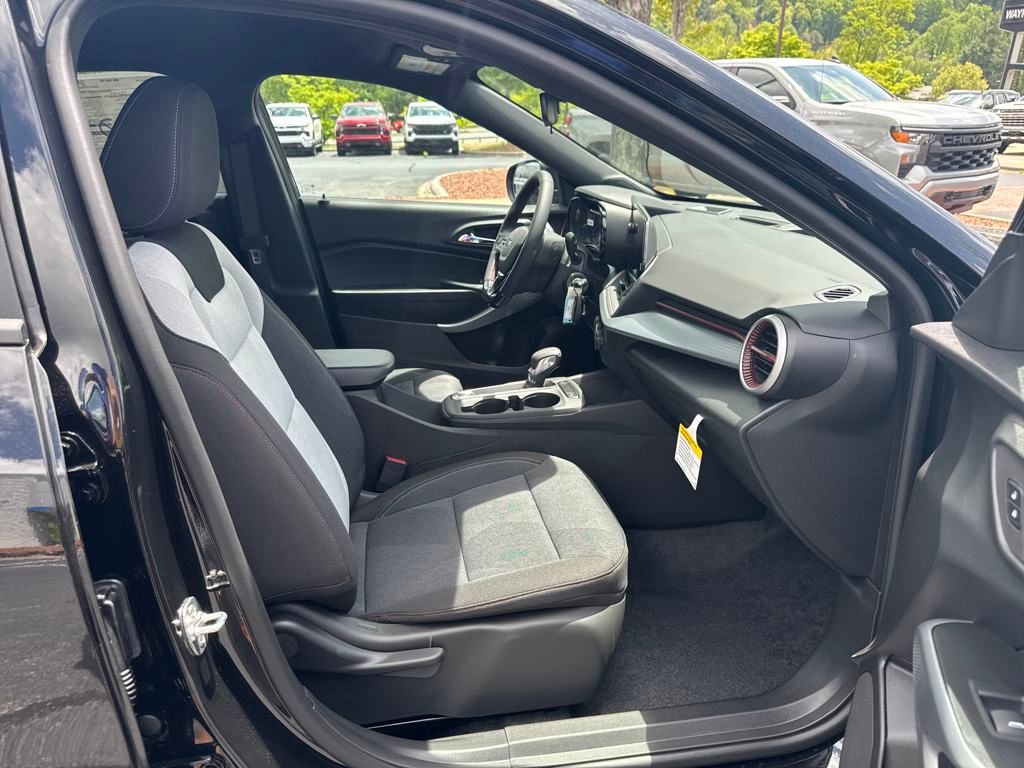 new 2025 Chevrolet Trax car, priced at $24,485