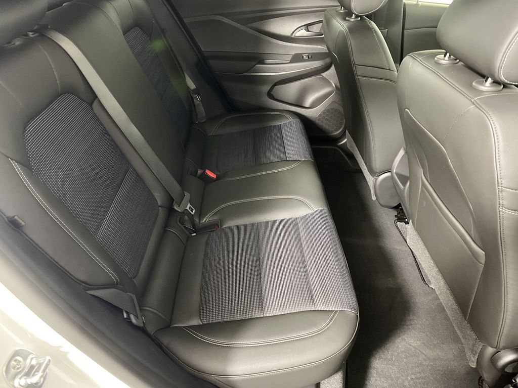 new 2025 Buick Envista car, priced at $25,190