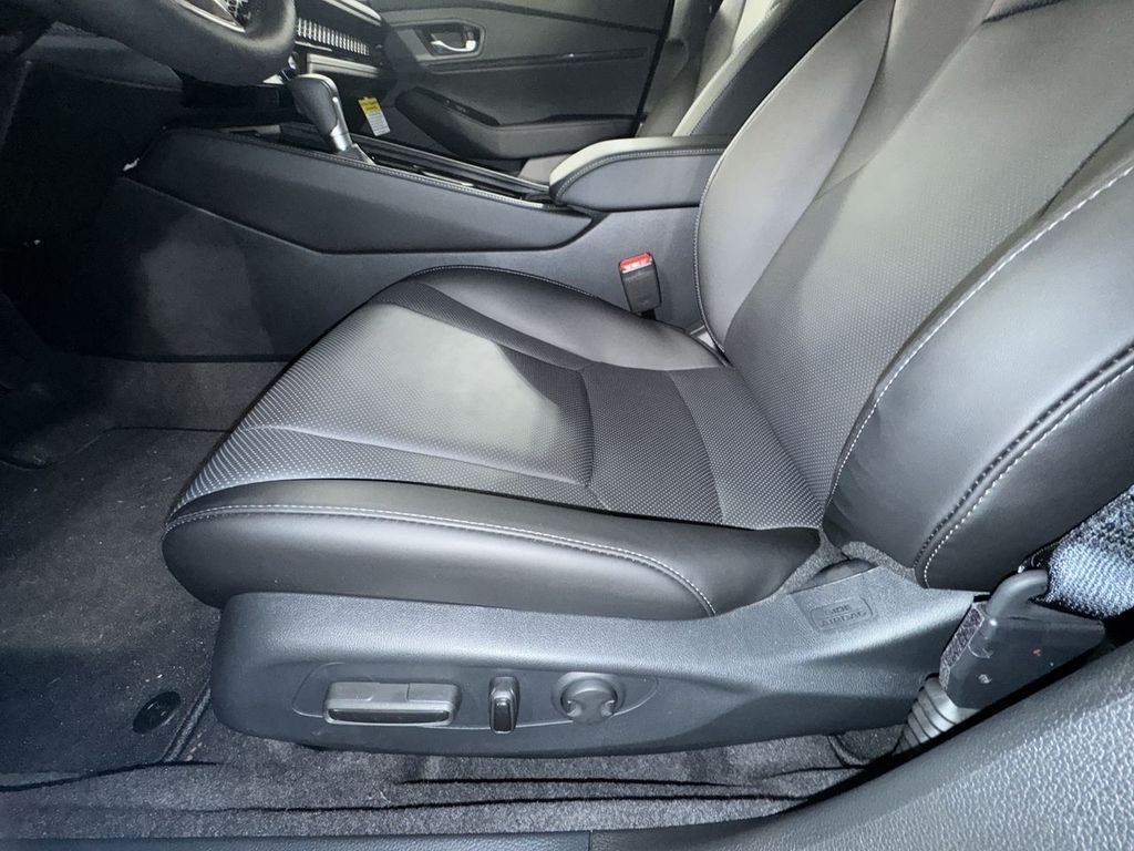 new 2025 Honda Accord Hybrid car, priced at $40,450