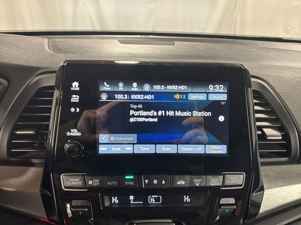 used 2023 Honda Odyssey car, priced at $34,304