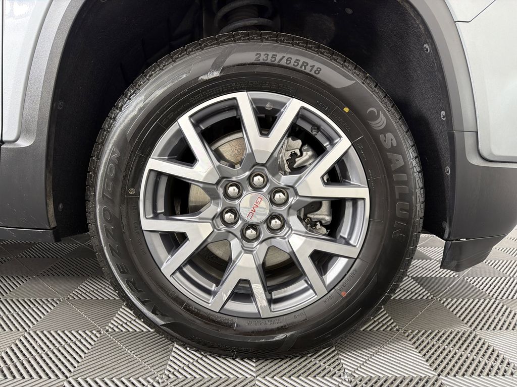 used 2023 GMC Acadia car, priced at $26,555