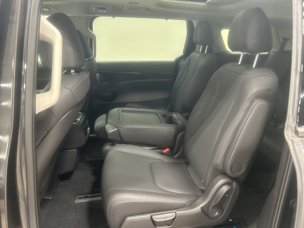new 2026 Kia Carnival Hybrid car, priced at $52,598