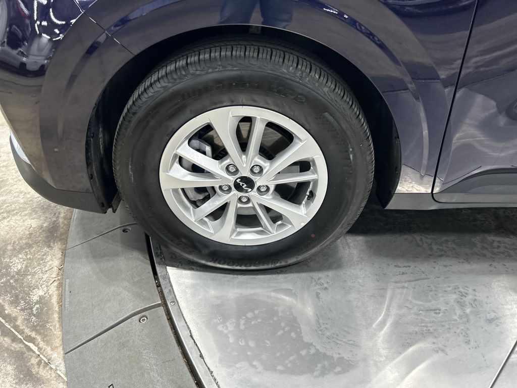 used 2024 Kia Carnival car, priced at $36,805