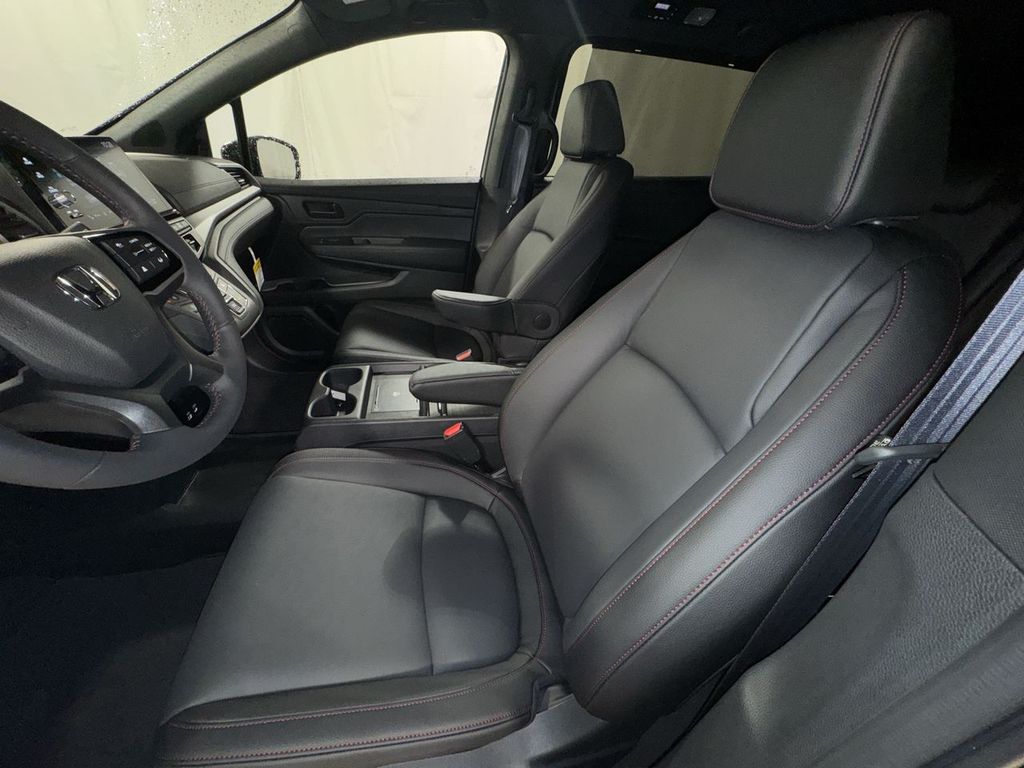 new 2026 Honda Odyssey car, priced at $45,390