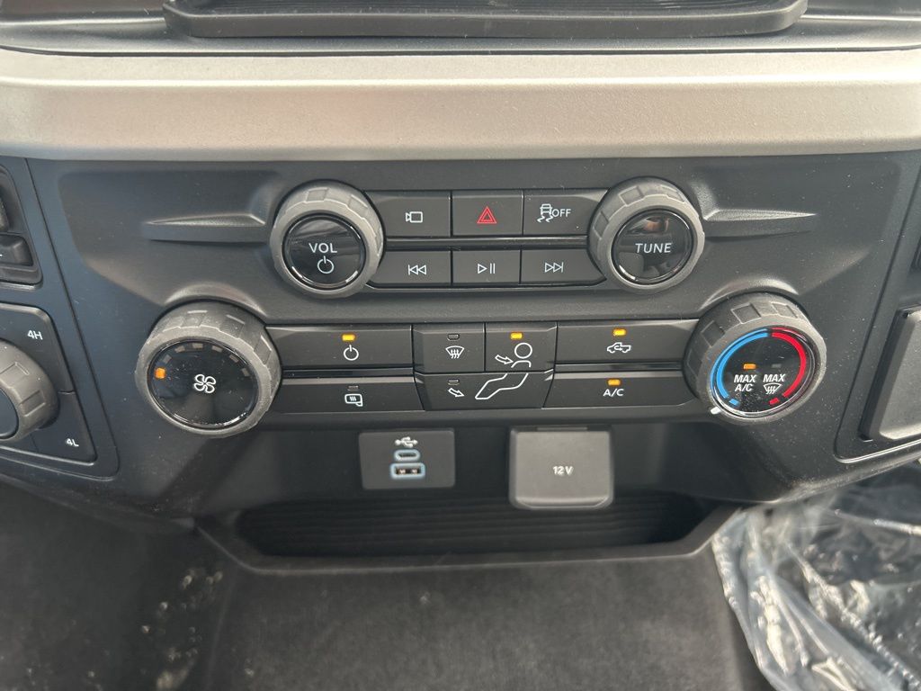 new 2025 Ford F-250SD car, priced at $48,080