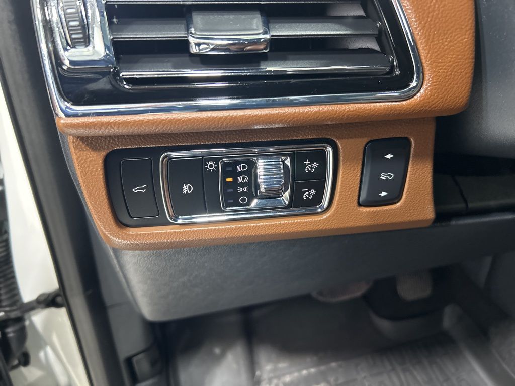 used 2024 Lincoln Navigator L car, priced at $76,329