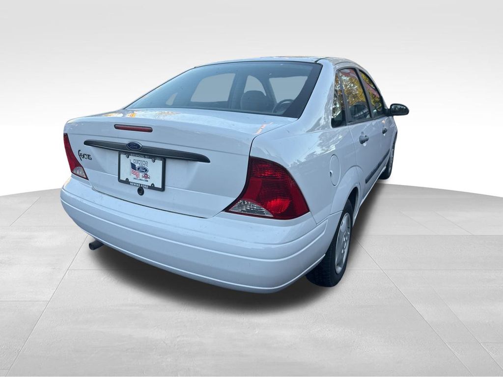 used 2003 Ford Focus car, priced at $5,900