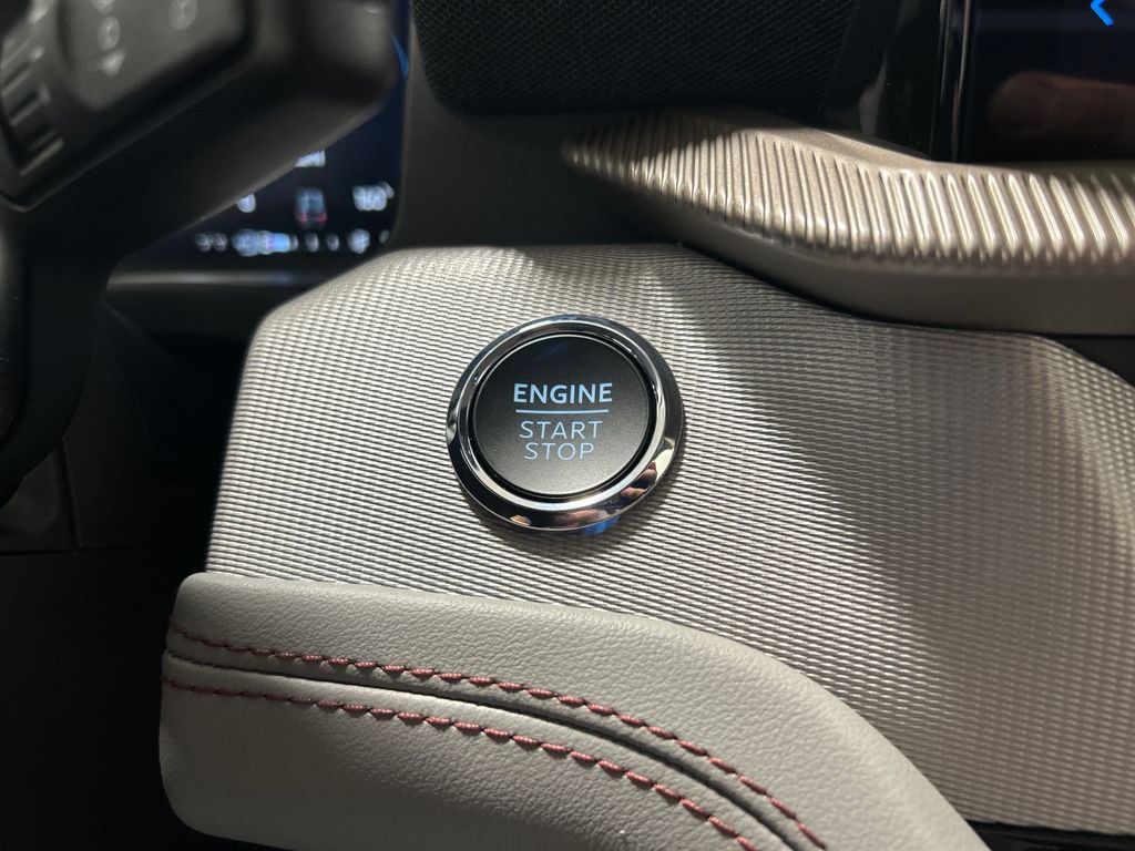 new 2025 Ford Explorer car, priced at $46,275