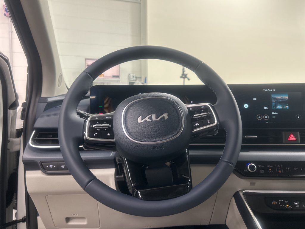new 2026 Kia Carnival Hybrid car, priced at $43,570