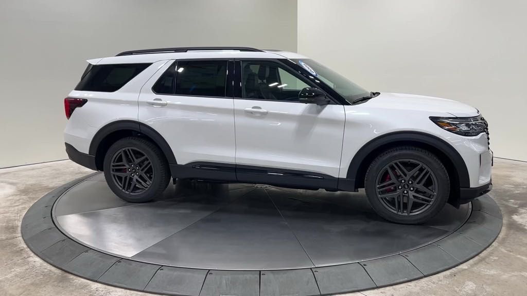 new 2025 Ford Explorer car, priced at $59,590