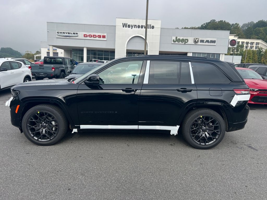 new 2025 Jeep Grand Cherokee car, priced at $64,990