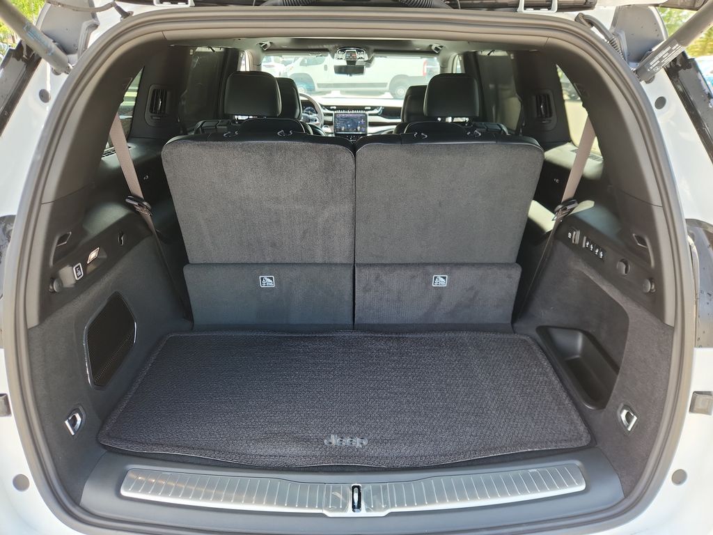 new 2025 Jeep Grand Cherokee L car, priced at $64,753