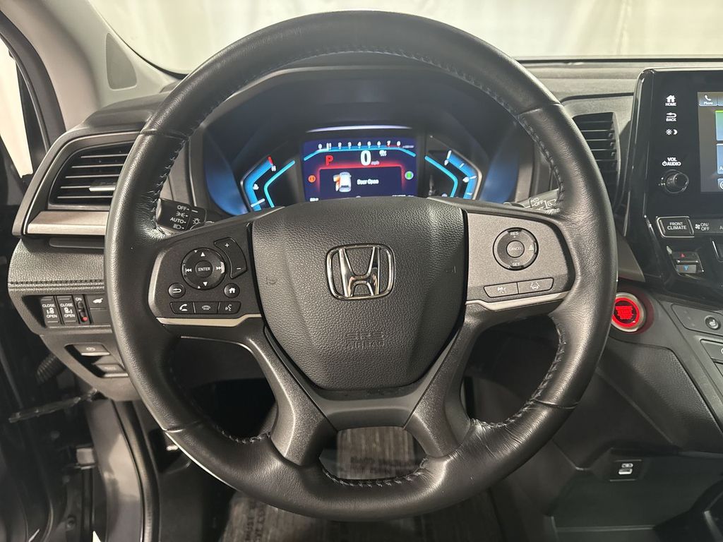 used 2023 Honda Odyssey car, priced at $34,304