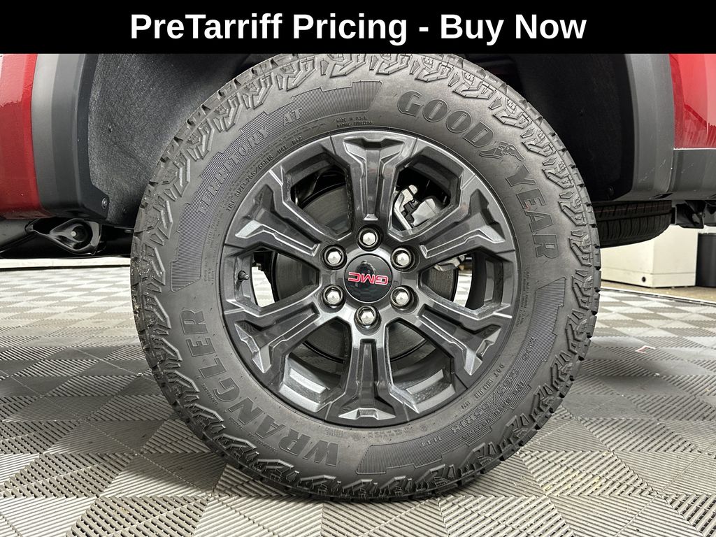 new 2025 GMC Canyon car, priced at $40,995
