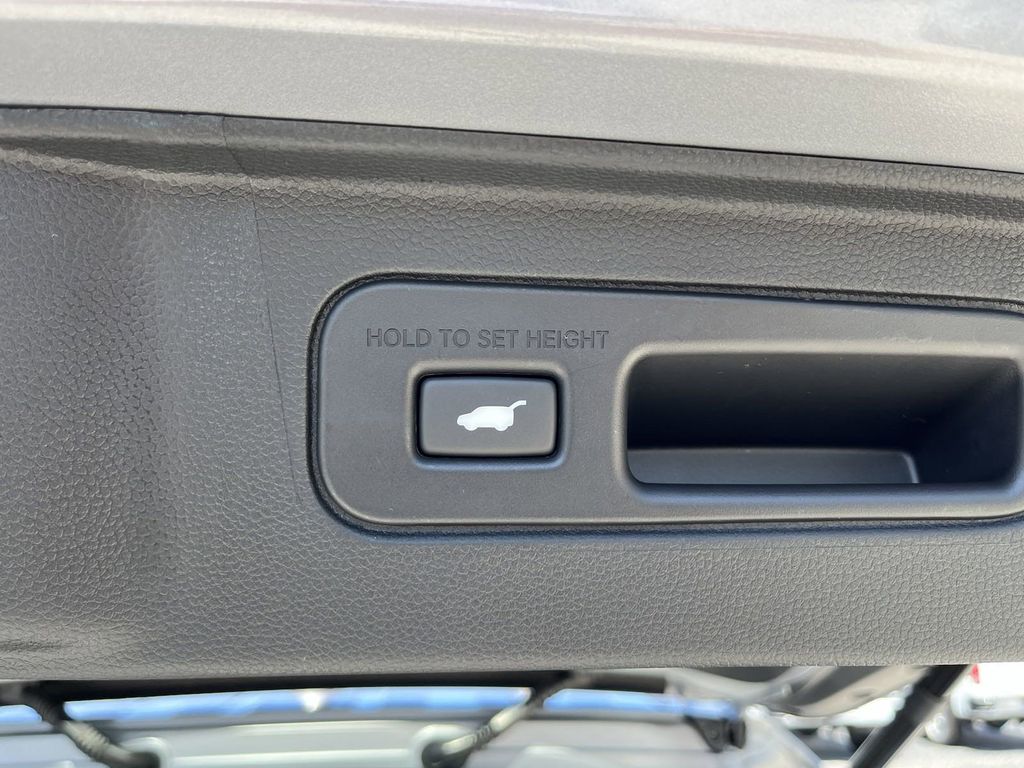 new 2025 Honda Pilot car, priced at $48,859