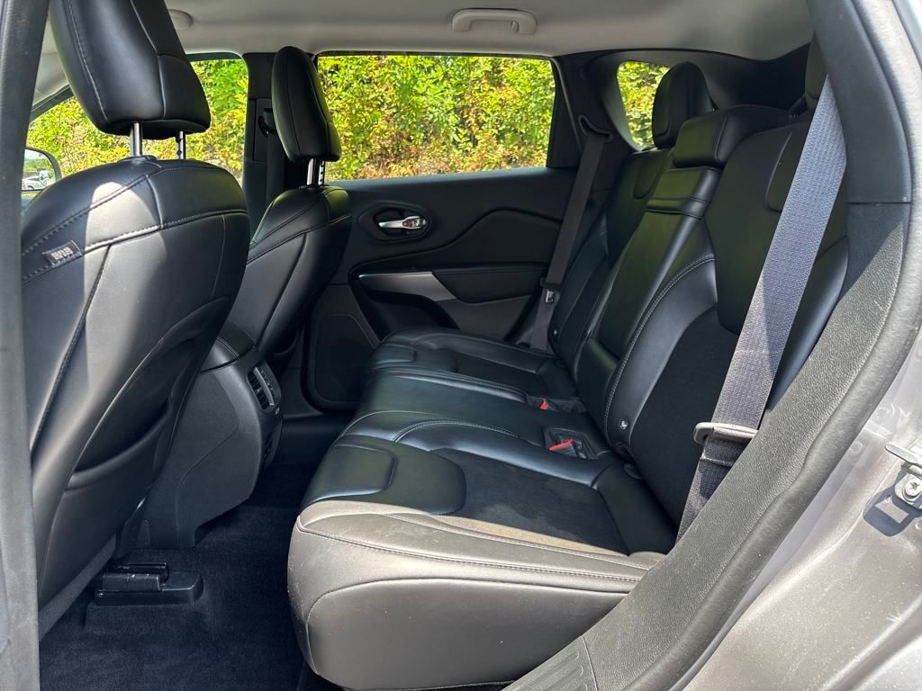 used 2019 Jeep Cherokee car, priced at $15,500