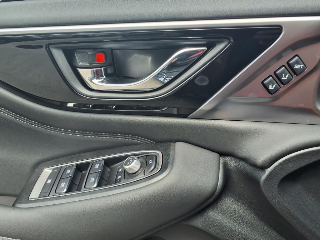 new 2025 Subaru Legacy car, priced at $40,009