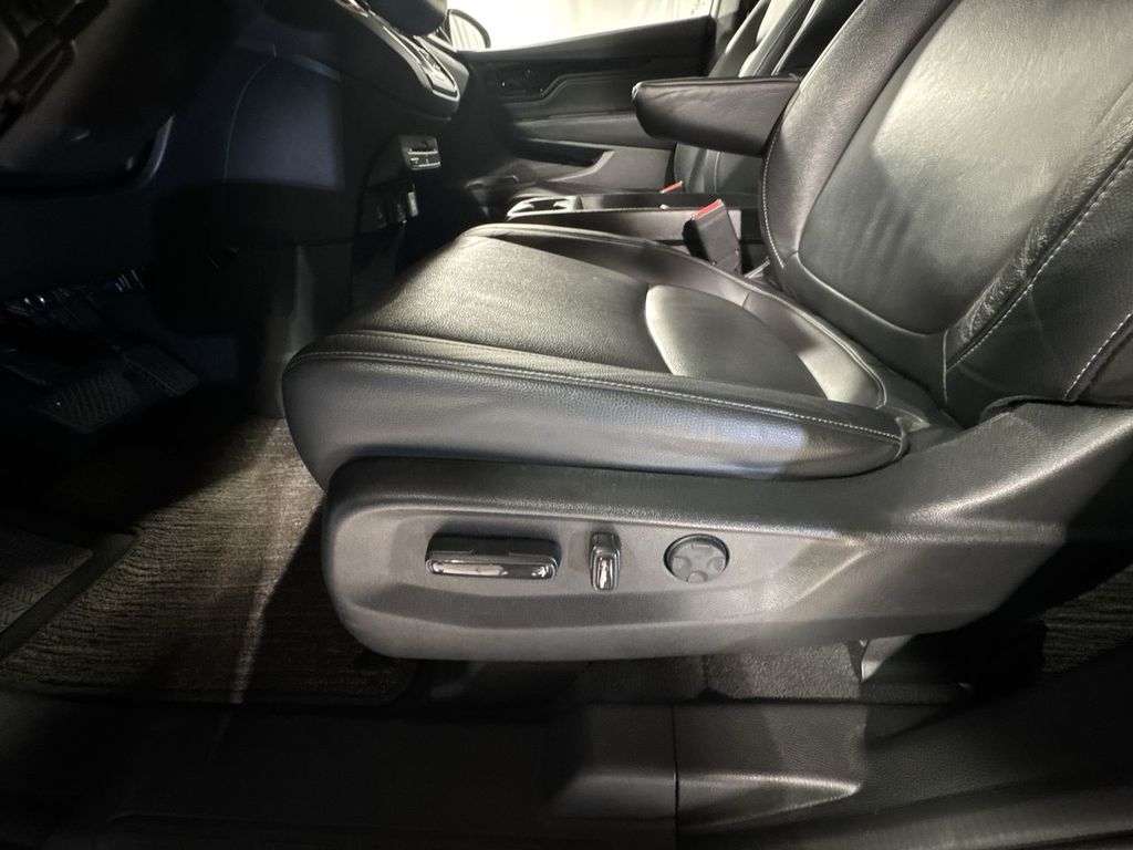 used 2023 Honda Odyssey car, priced at $36,382