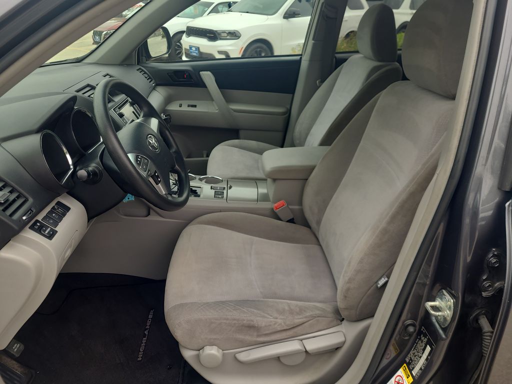 used 2013 Toyota Highlander car, priced at $15,794
