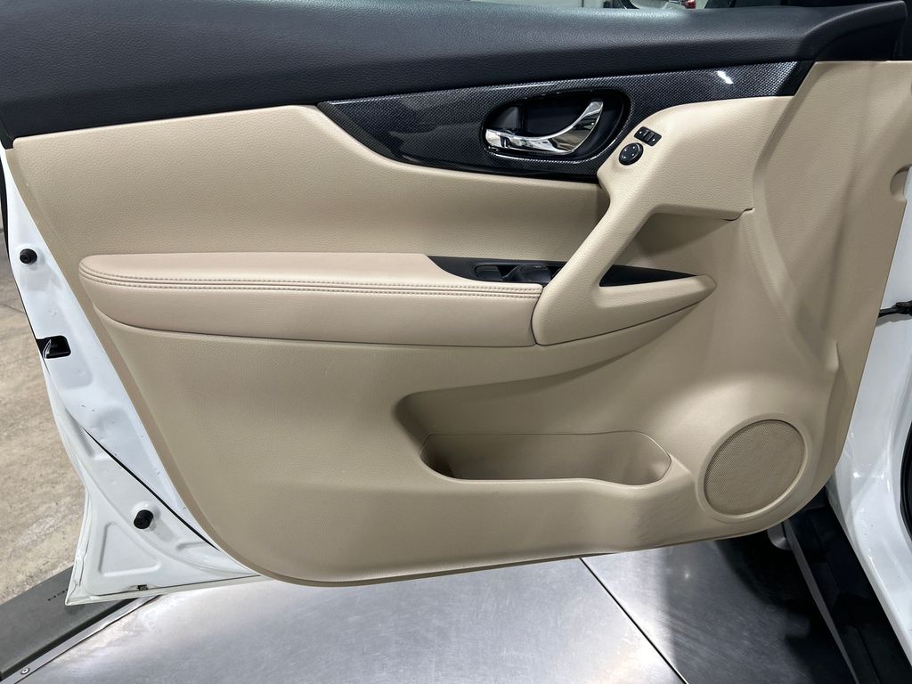 used 2015 Nissan Rogue car, priced at $14,917