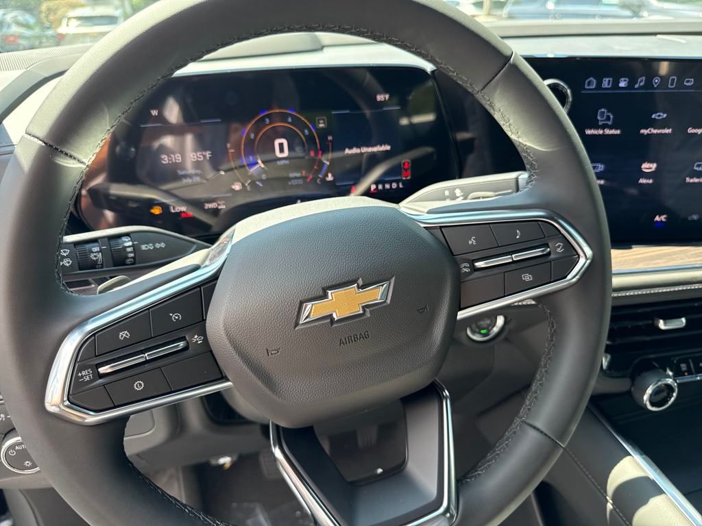 new 2025 Chevrolet Suburban car, priced at $69,445
