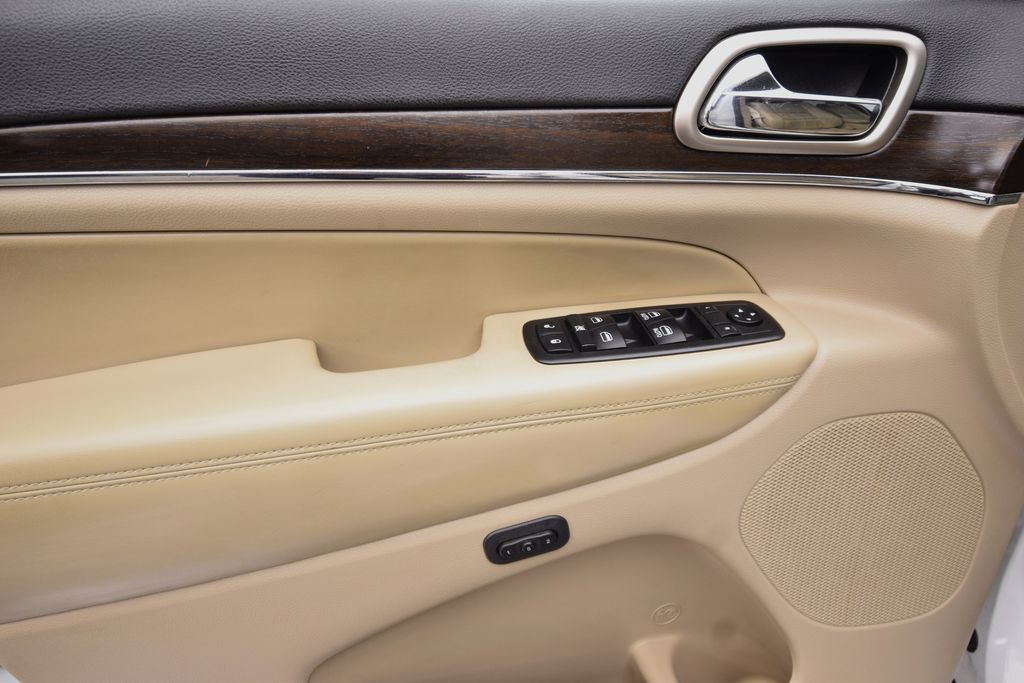 used 2014 Jeep Grand Cherokee car, priced at $9,095