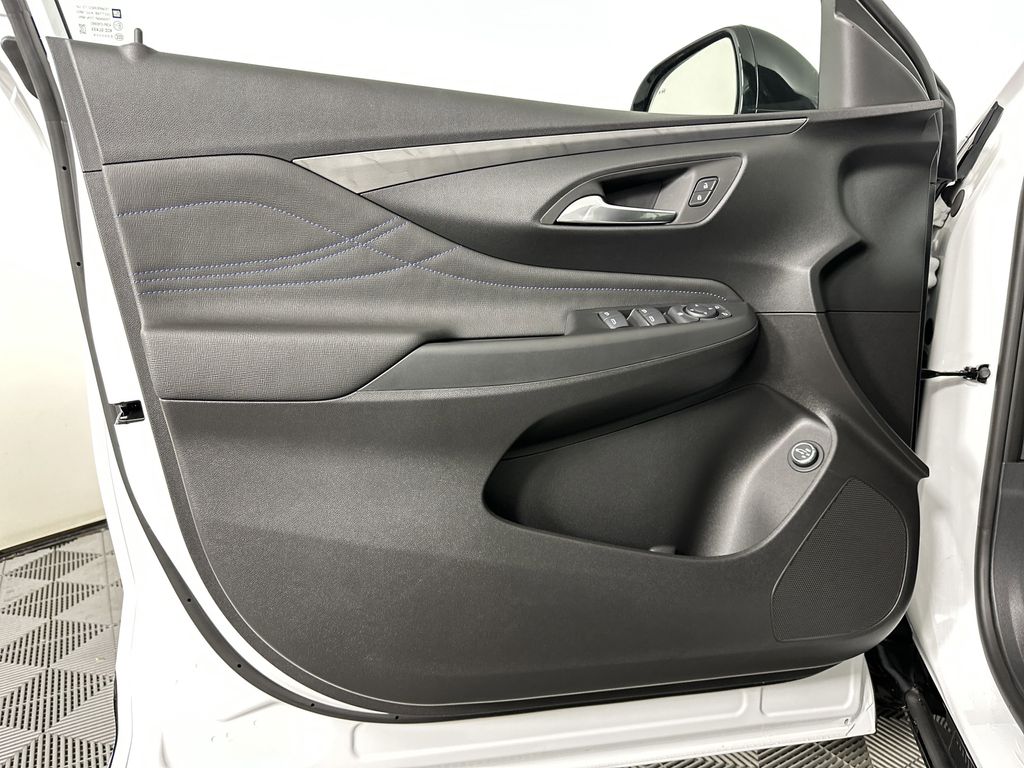 new 2025 Buick Envista car, priced at $29,075