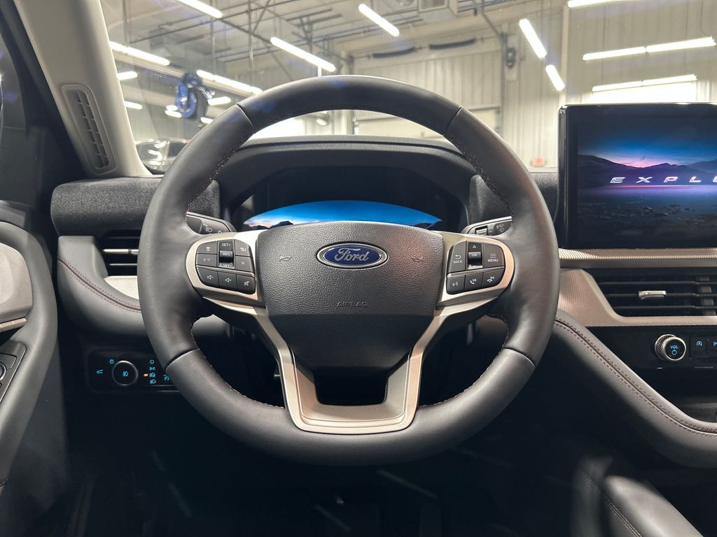 new 2025 Ford Explorer car, priced at $45,826