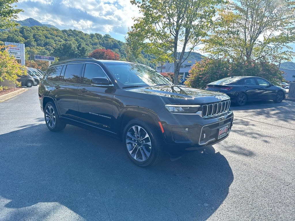 new 2025 Jeep Grand Cherokee L car, priced at $59,990