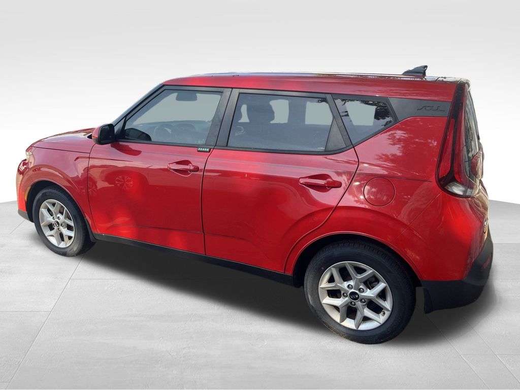 used 2021 Kia Soul car, priced at $15,991