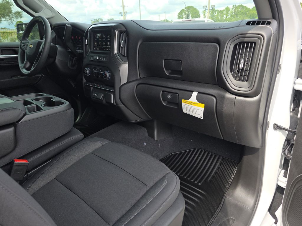 new 2025 Chevrolet Silverado 1500 car, priced at $39,077