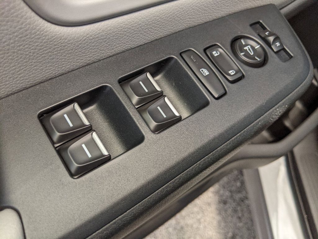 new 2025 Honda Pilot car, priced at $43,195