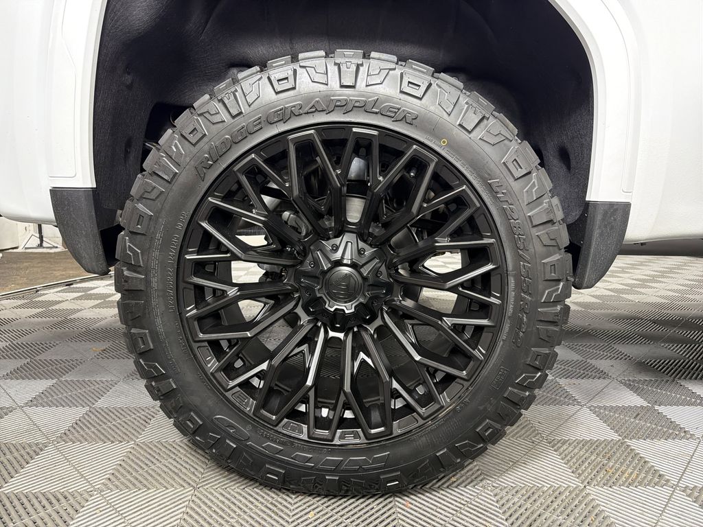 new 2025 GMC Sierra 1500 car, priced at $56,729