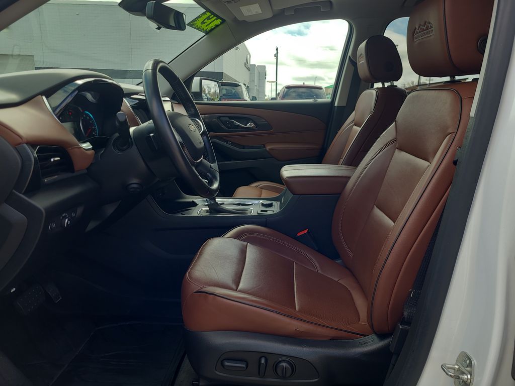 used 2019 Chevrolet Traverse car, priced at $22,402