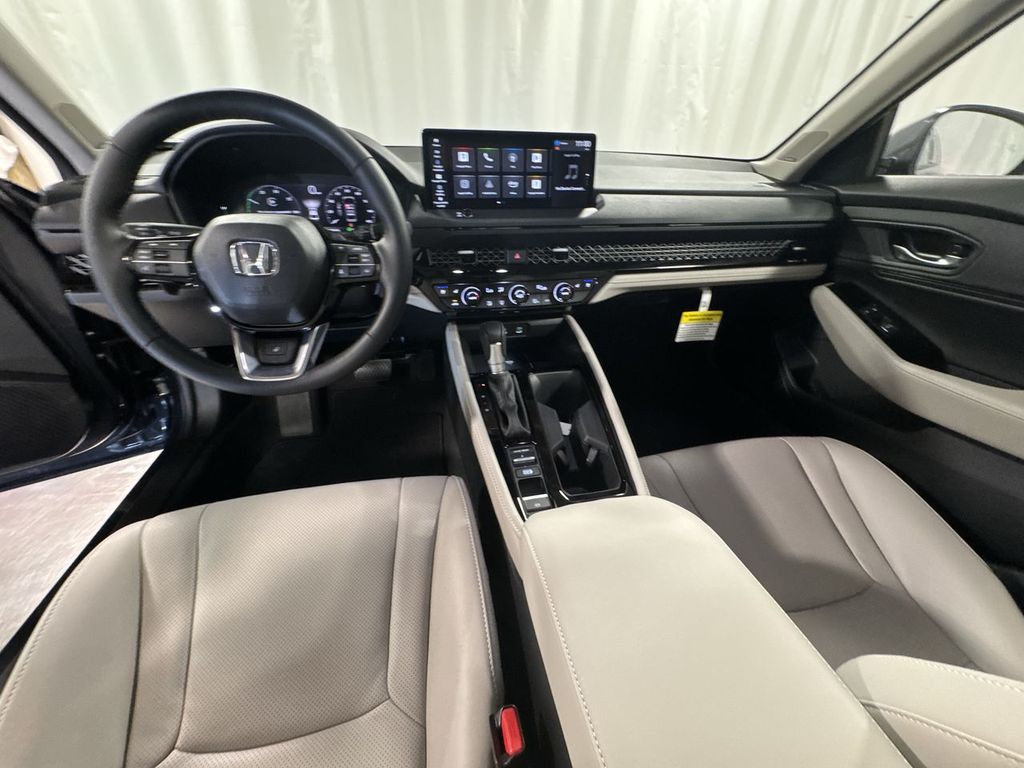 new 2025 Honda Accord Hybrid car, priced at $40,450